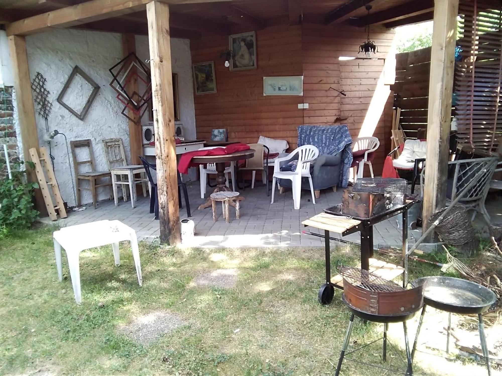Charlie Retro-modern Design Guest house