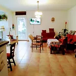 Pension Charlie Retro-Modern Design